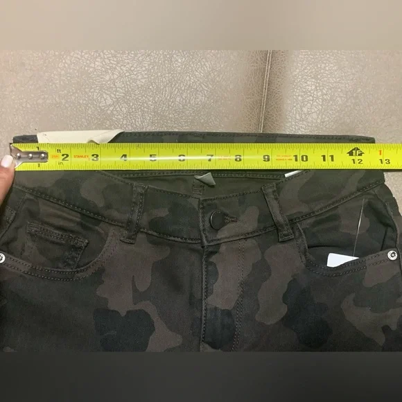 DL1961 Women Green Camo Florence Skinny Mid Rise Instascupt Crop Jeans NEW Sz 24 - Picture 9 of 9